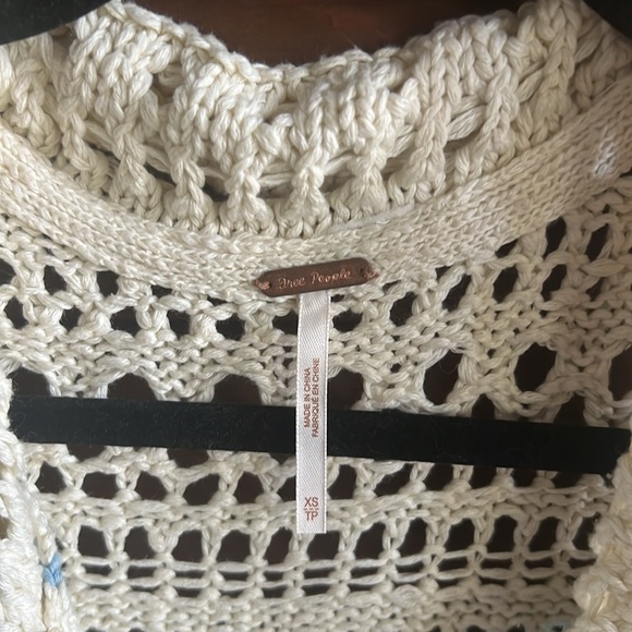Free people crochet look top - Picture 2 of 5